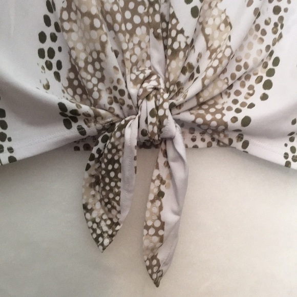 CHICO’S “Easy Wear” Packable Wrinkle Free Poly Jersey Knit 3/4 Sleeve Tie Front - Picture 9 of 16